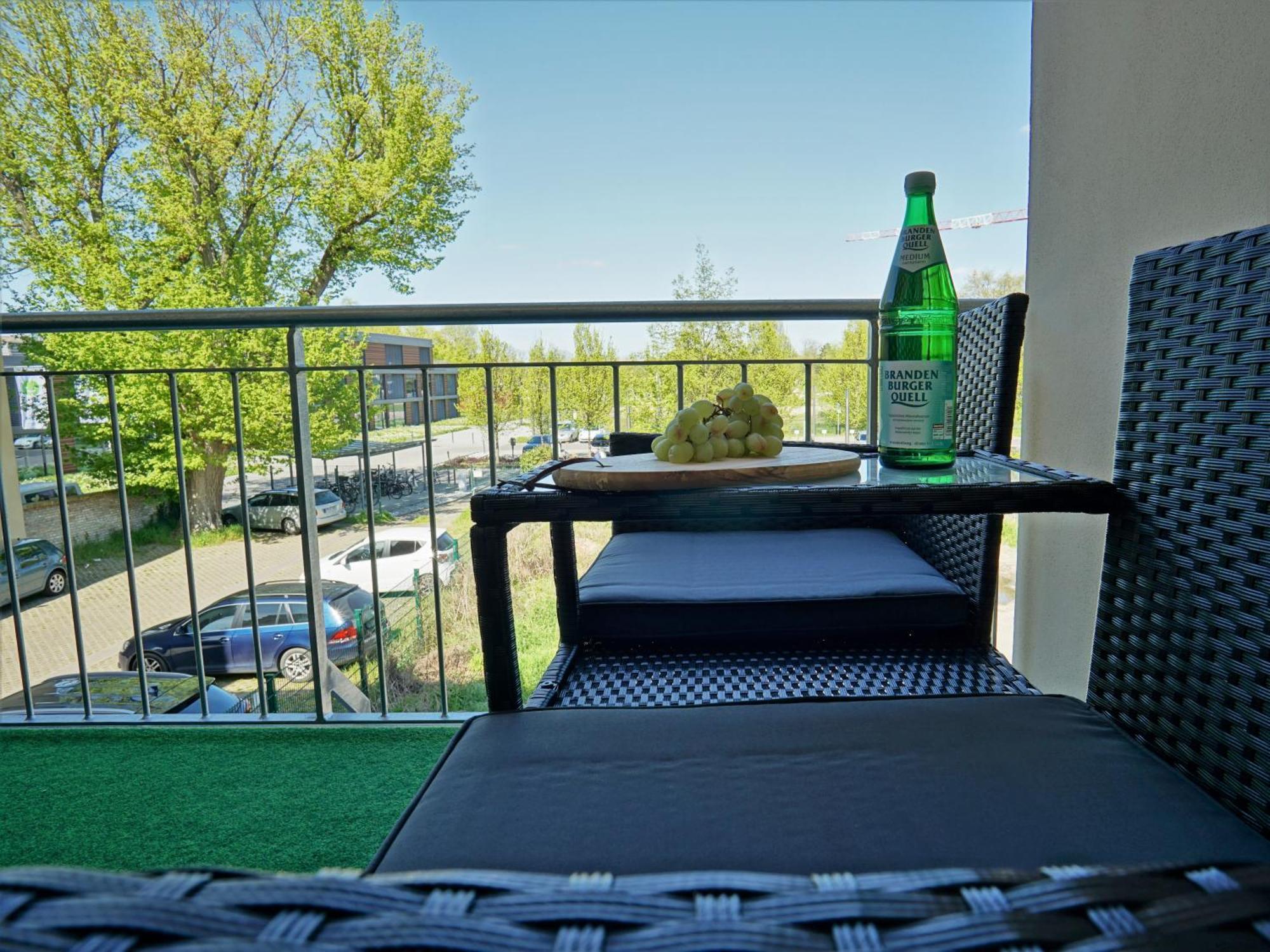 "Hogulu" Brandenburg, Balkon, Neustadt, Kueche, Wassernaehe - Parkplatz Inklusive Apartment Brandenburg  Cameră foto